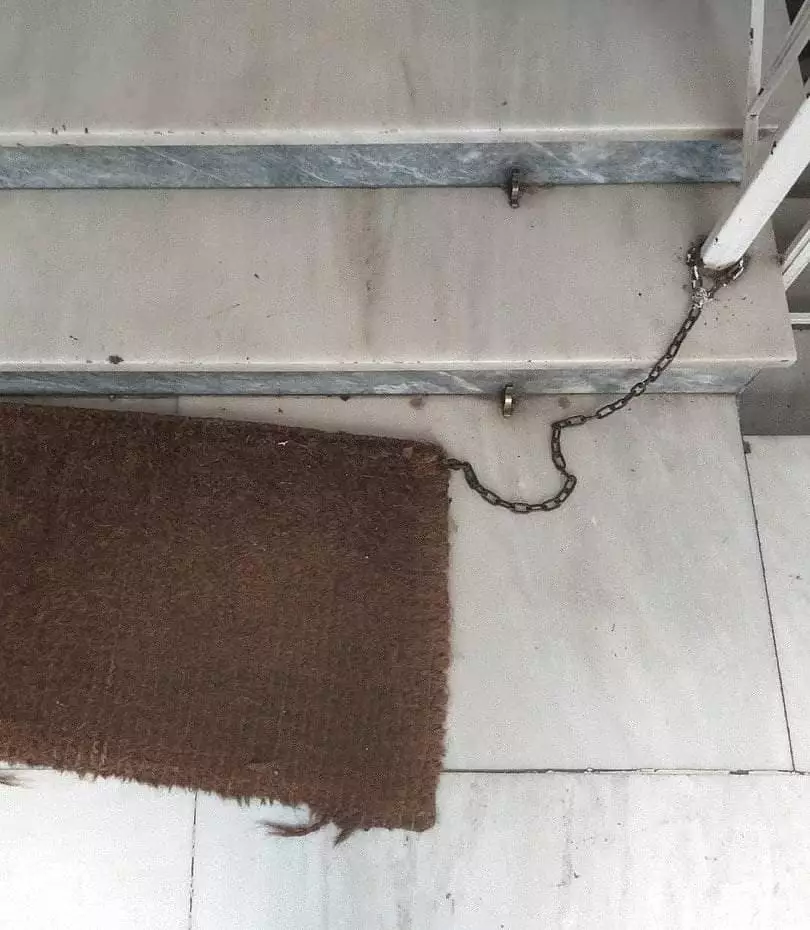 tingkah iseng pakai barang di rumah © 2020 instagram.com