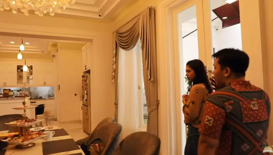 Potret rumah mewah Jordi Onsu © 2020 YouTube/YukiKato