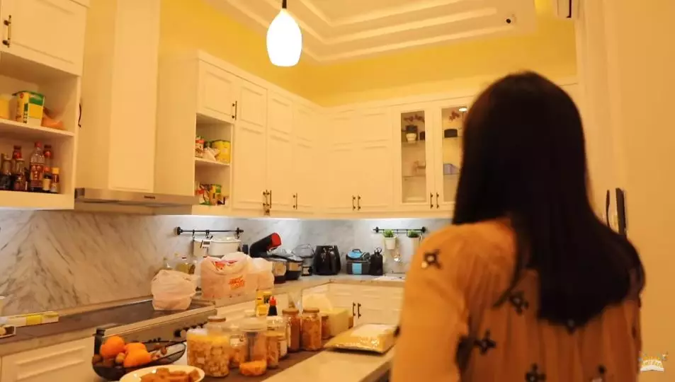 Potret rumah mewah Jordi Onsu © 2020 YouTube/YukiKato