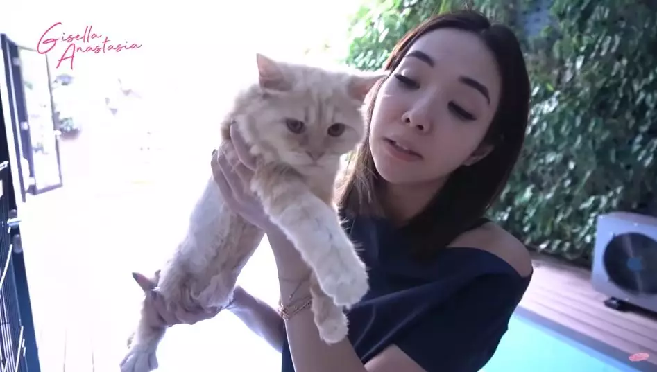 Momen Gading & Gisella Anastasia main bareng Gempi © 2020 YouTube/Gisella Anastasia