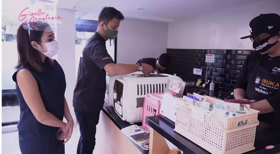 Momen Gading & Gisella Anastasia main bareng Gempi © 2020 YouTube/Gisella Anastasia