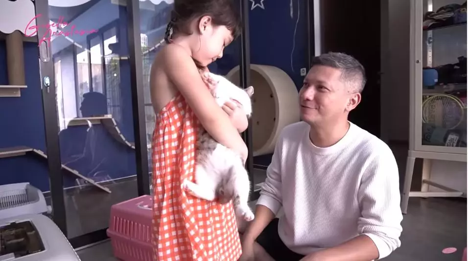 Momen Gading & Gisella Anastasia main bareng Gempi © 2020 YouTube/Gisella Anastasia