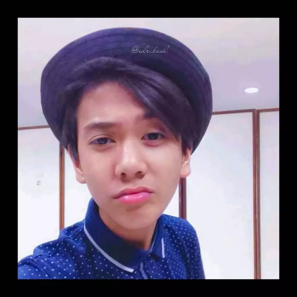 Transformasi gaya rambut iqbal © 2020 brilio.net Transformasi gaya rambut iqbal © 2020 brilio.net