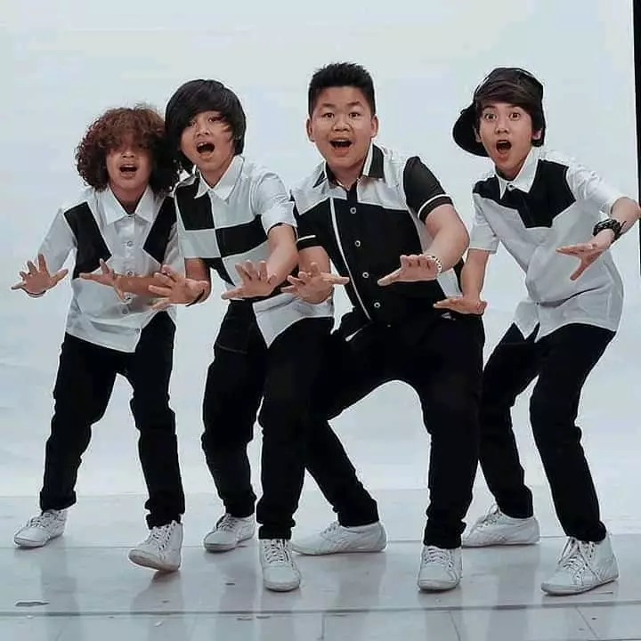 Transformasi gaya rambut iqbal © 2020 brilio.net Transformasi gaya rambut iqbal © 2020 brilio.net