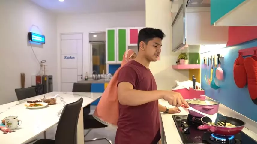 pesinetron ganteng masak YouTube