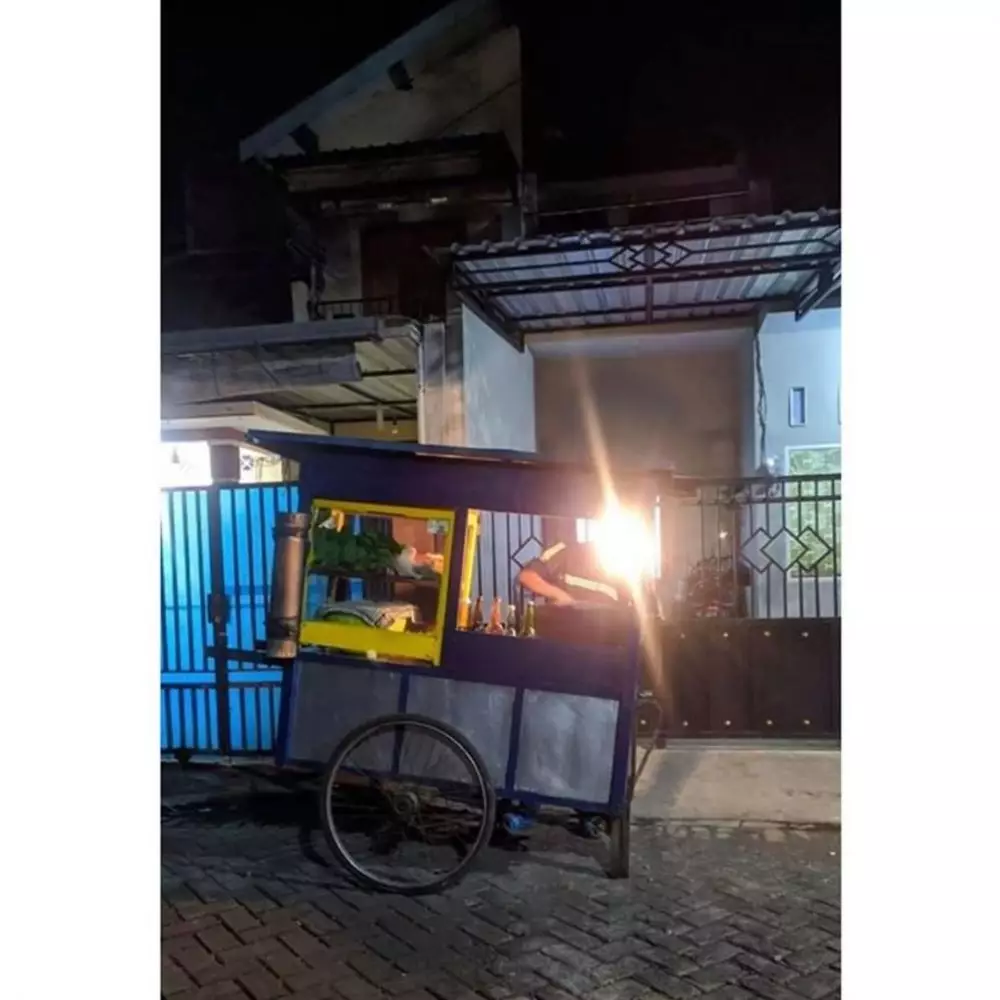 bapak-bapak saat bekerja Instagram bapak-bapak saat bekerja Instagram