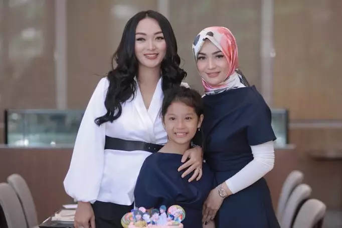 Momen Zaskia Gotik dan Imel Putri Instagram
