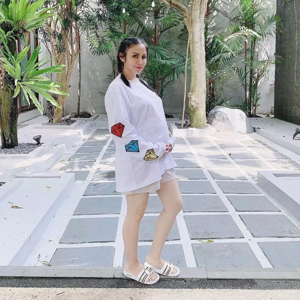 Perut buncit Momo  © 2020 brilio.net