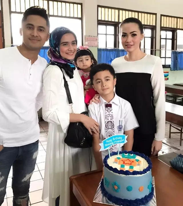 momen seleb rayakan ultah anak berbagai sumber