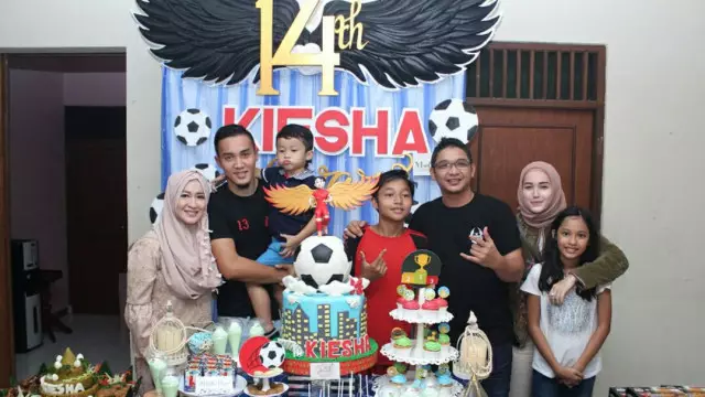 momen seleb rayakan ultah anak berbagai sumber