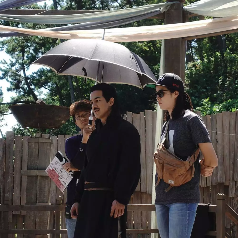 Joe Taslim syuting film Korea © 2020 brilio.net Instagram