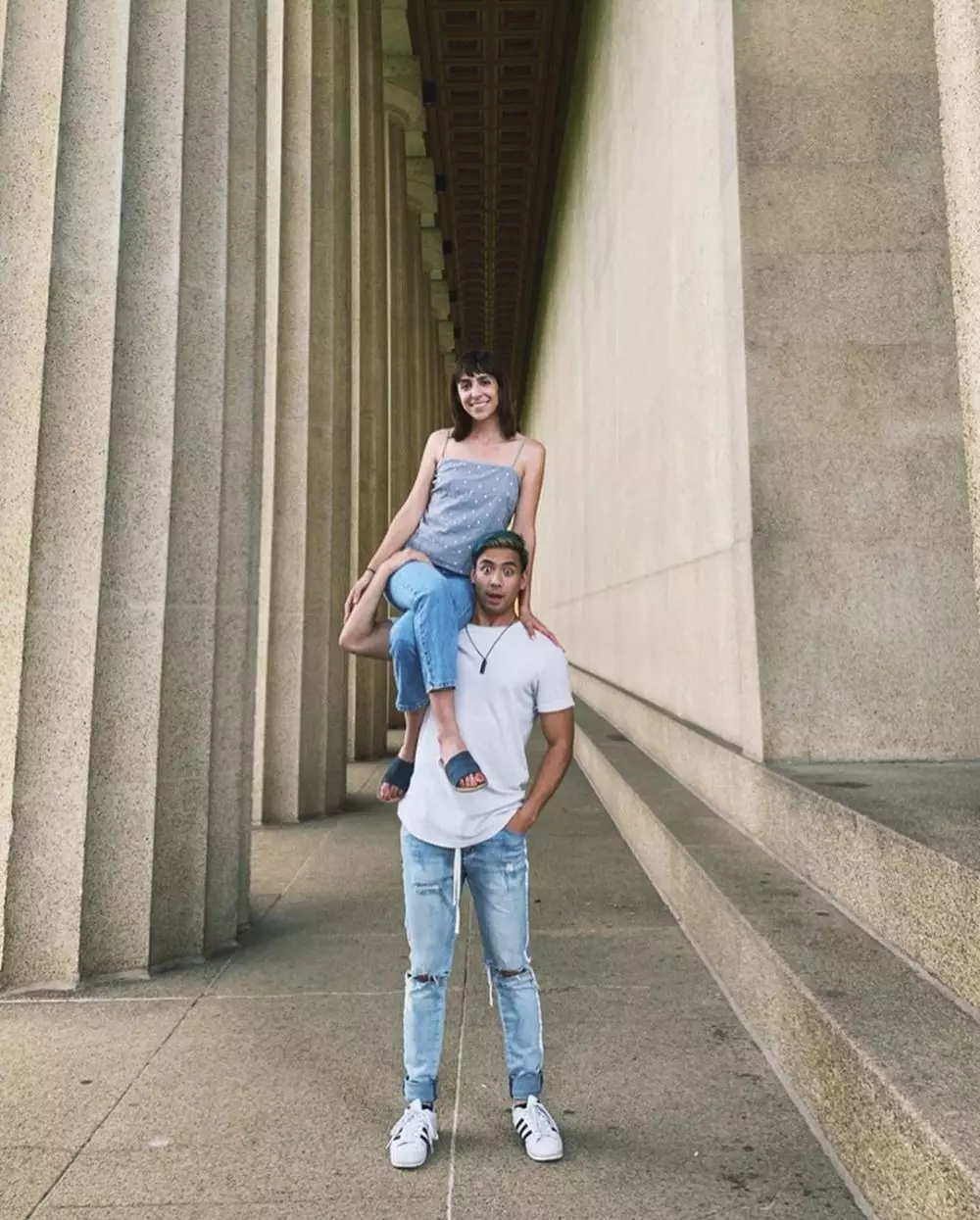 Yoshi Sudarso dan Sarah Instagram