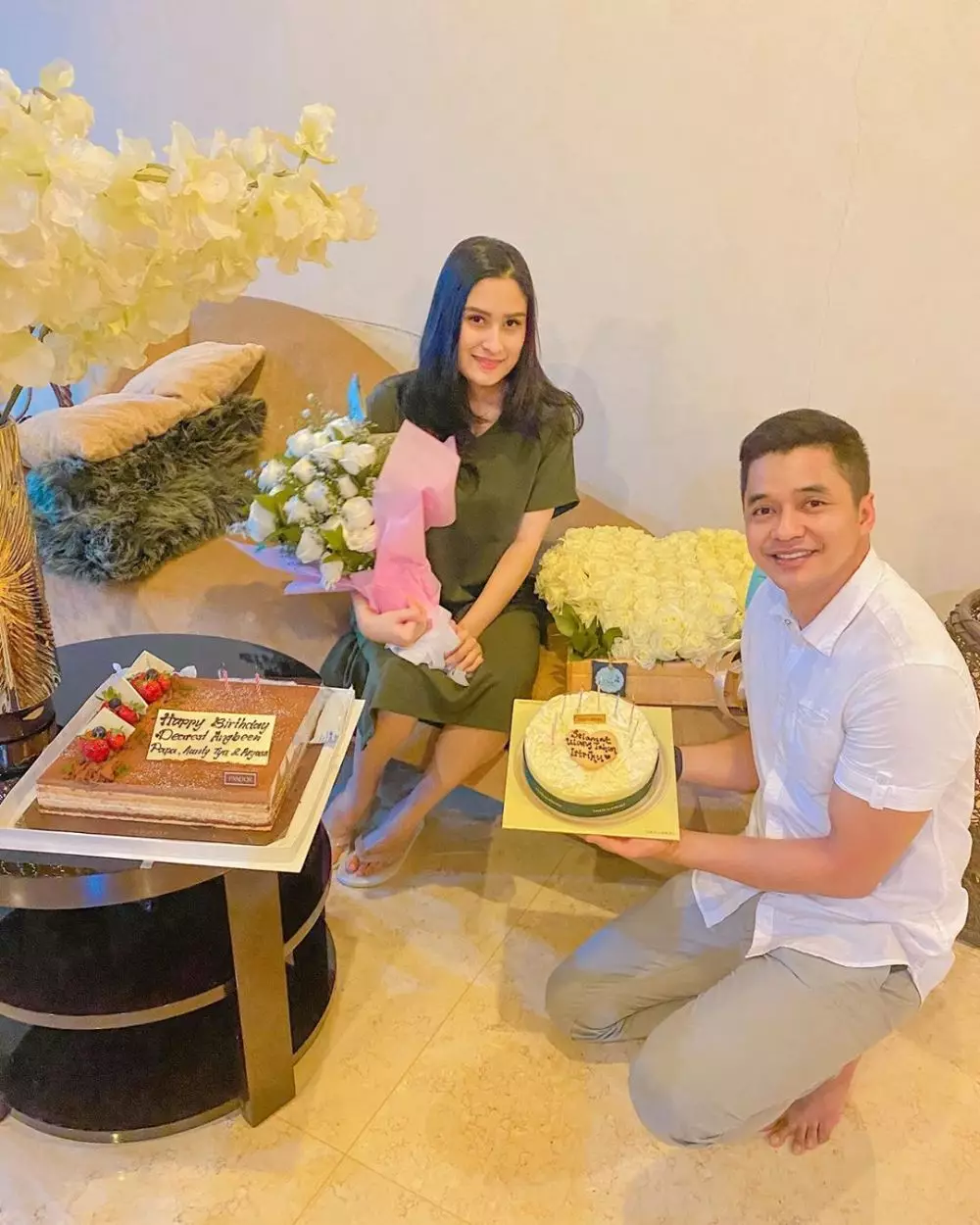 Momen Angbeen Rishi berbagai sumber