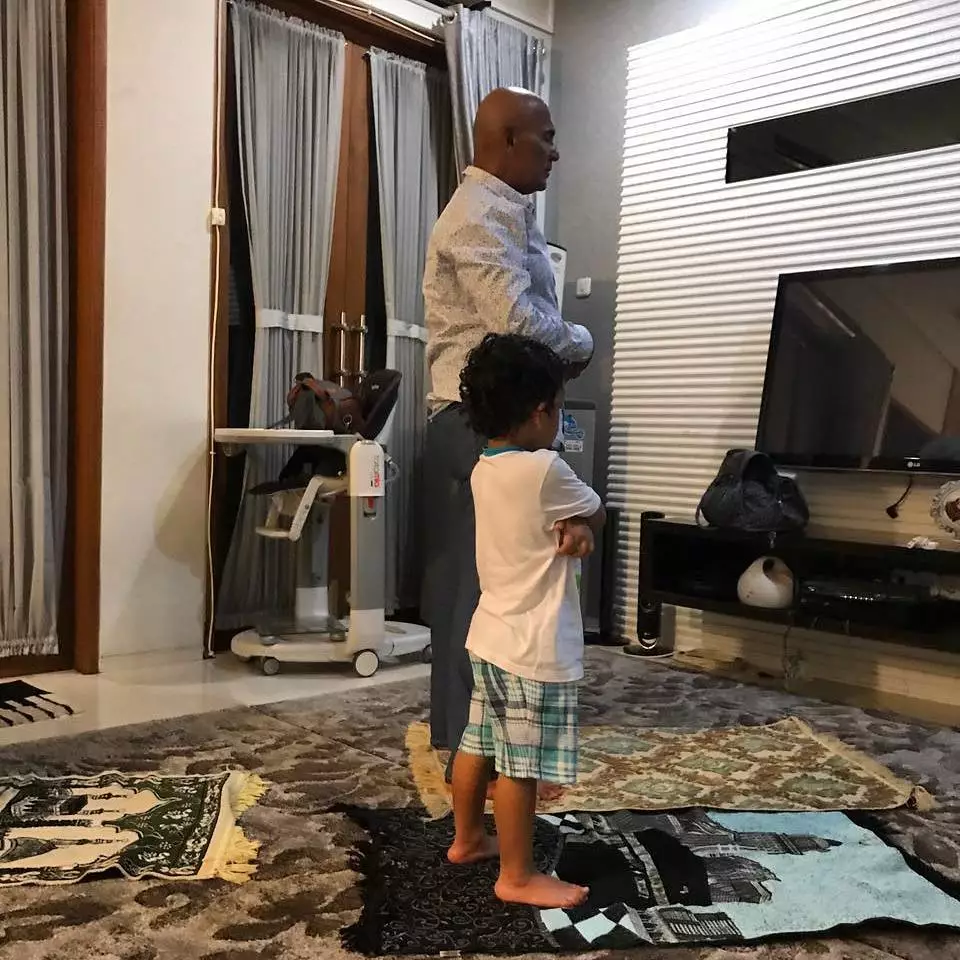 rumah Mark Sungkar berbagai sumber rumah Mark Sungkar berbagai sumber