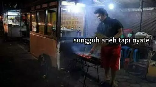 Plesetan lirik lagu nyeleneh Berbagai sumber Plesetan lirik lagu nyeleneh Berbagai sumber