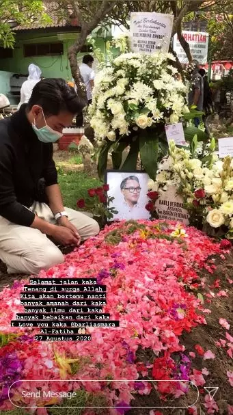 potret pemakaman Barli instagram 