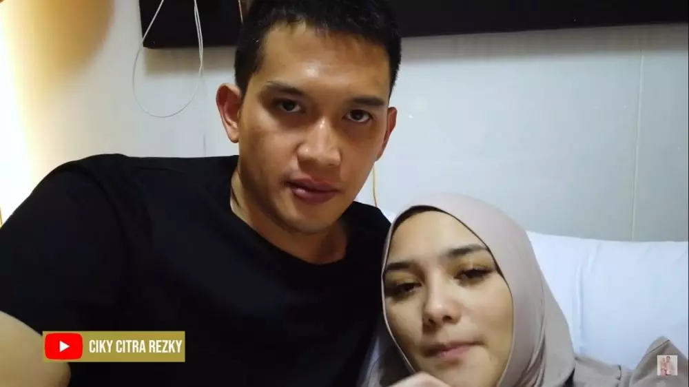 Rezky Aditya jadi suami siaga instagram 