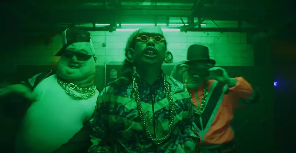 5 Alasan “Love in My Pocket” Rich Brian viral di YouTube, ada Indomie berbagai sumber 5 Alasan “Love in My Pocket” Rich Brian viral di YouTube, ada Indomie berbagai sumber