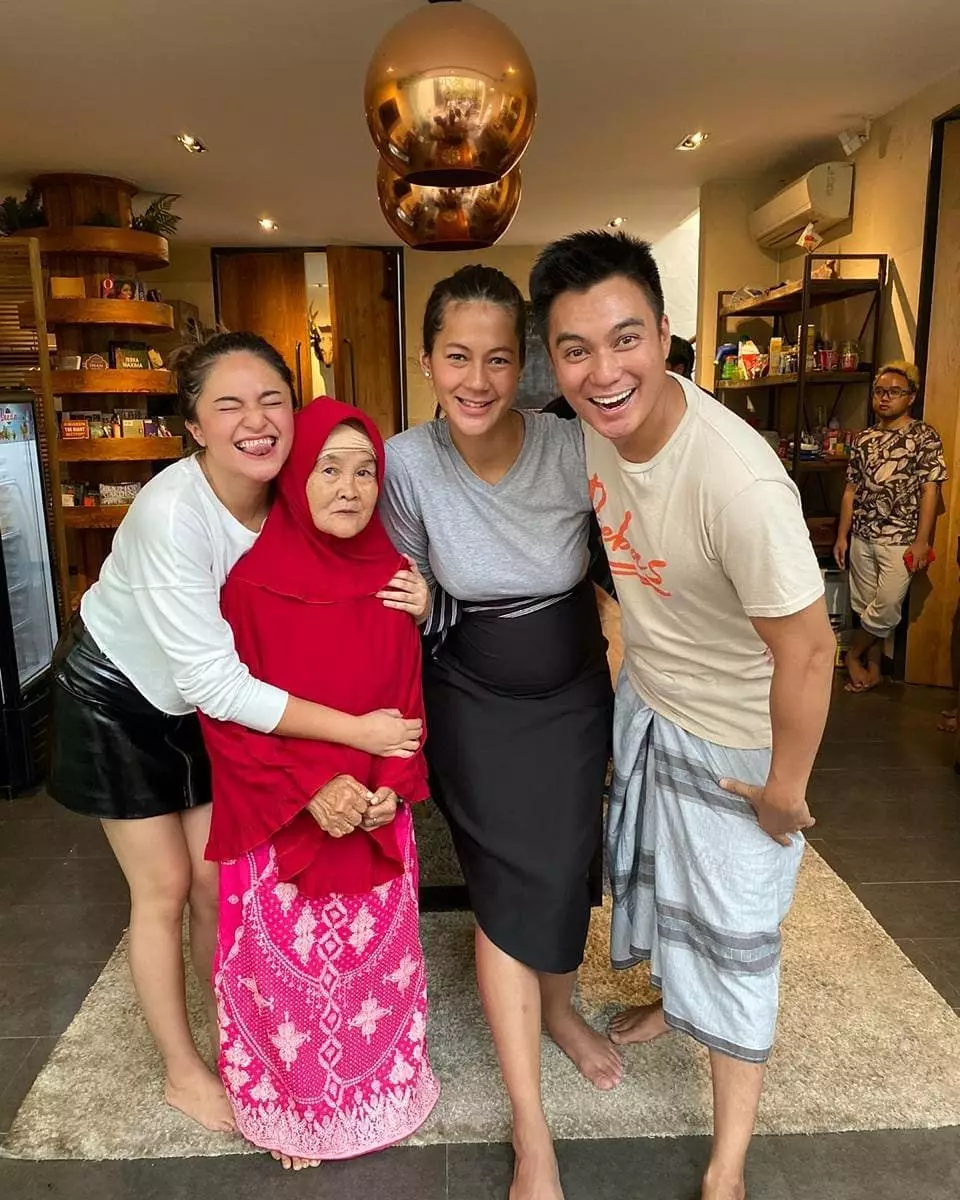 Momen seleb bareng pacar & mantan Instagram