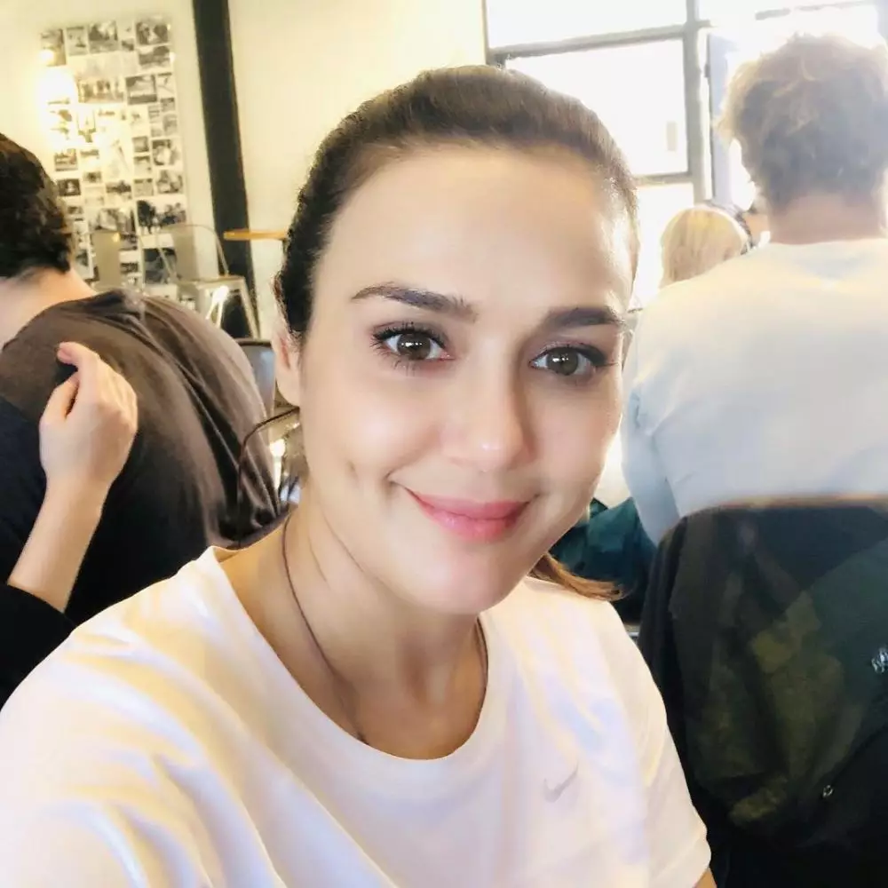 Perjalanan karier Preity Zinta © 2020 brilio.net Instagram Perjalanan karier Preity Zinta © 2020 brilio.net Instagram