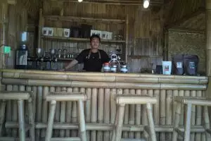 5 Fakta perjuangan Manis mencari sinyal, bawa kompor dan mi instan