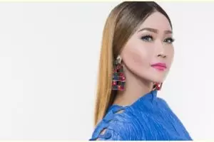 6 Penampilan jadul Inul Daratista saat manggung, bikin pangling