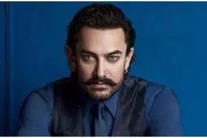 8 Transformasi aktor Bollywood Aamir Khan, awet muda di usia 55 tahun