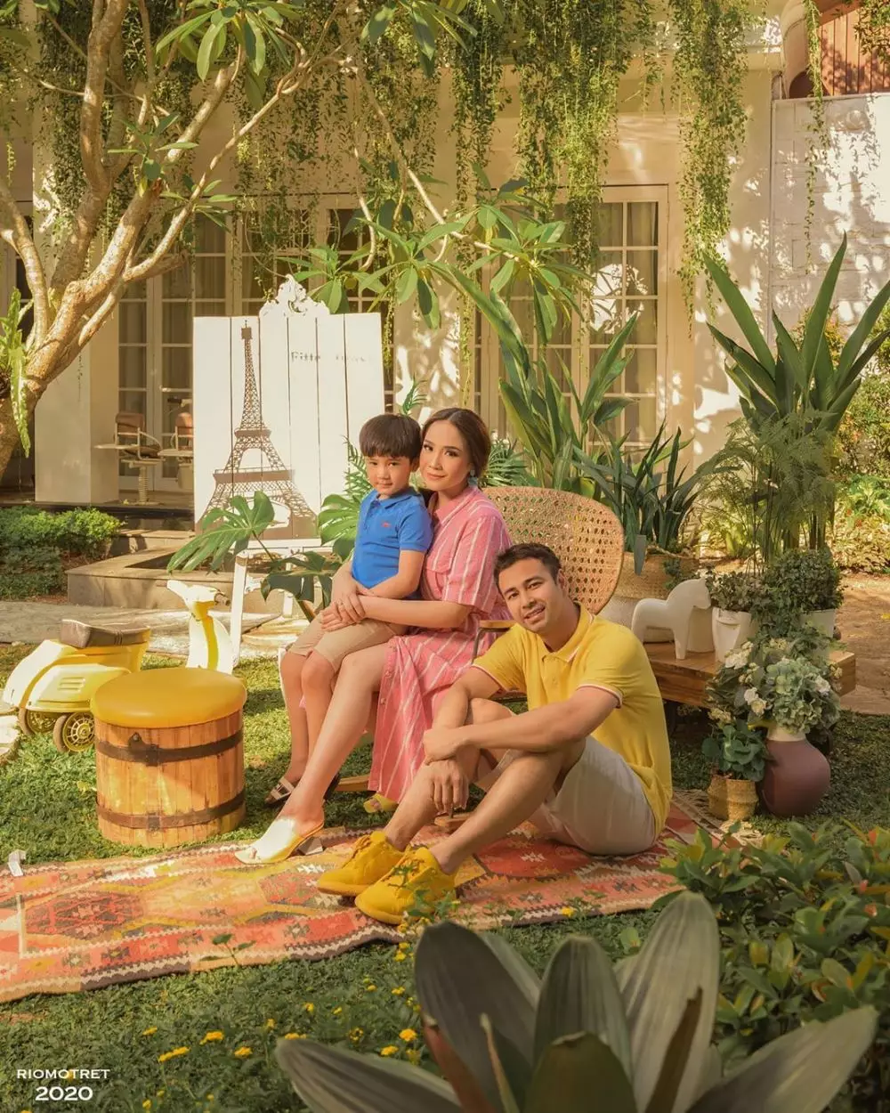 pemotretan Raffi Ahmad dan Nagita Slavina © 2020 berbagai sumber pemotretan Raffi Ahmad dan Nagita Slavina © 2020 berbagai sumber