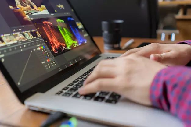 Cara jadi YouTuber sukses bagi pemula © 2020 brilio.net Cara jadi YouTuber sukses bagi pemula © 2020 brilio.net