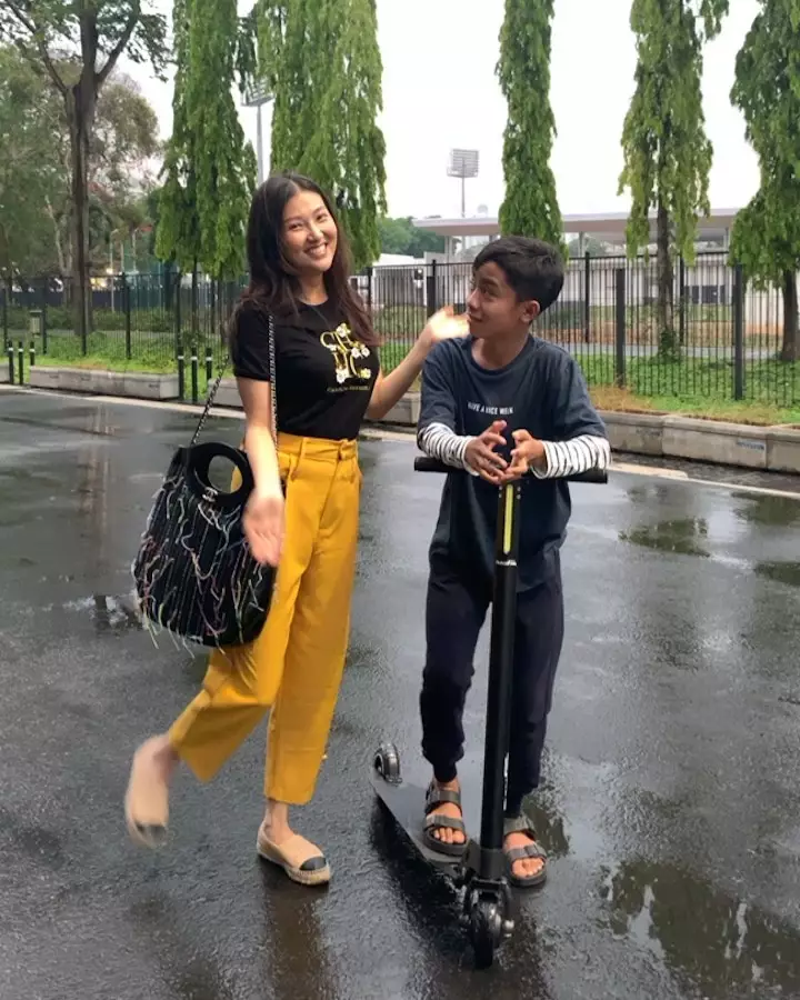 Gaya Betrand Peto dan Sarwendah tampil modis © 2020 Instagram Gaya Betrand Peto dan Sarwendah tampil modis © 2020 Instagram