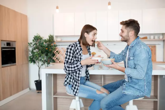 Kata-kata ucapan selamat pagi untuk pasangan © 2020 brilio.net