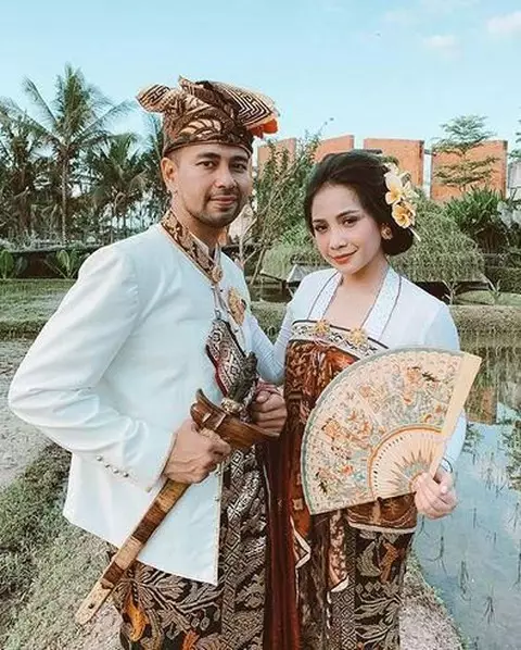 pasangan adat Bali instagram pasangan adat Bali instagram