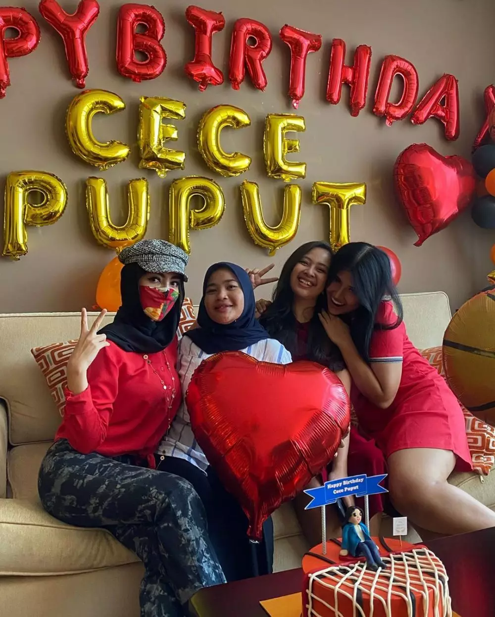 Bella Shofie dan putri sambung Instagram