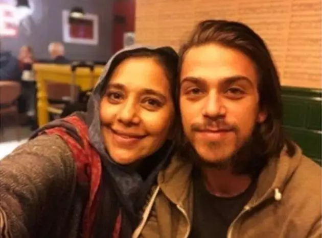 Potret Sean Azad Berbagai sumber