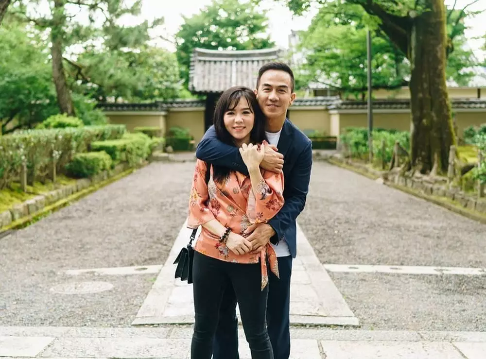 potret harmonis Joe Taslim dan istri © 2020 Instagram/julietaslim