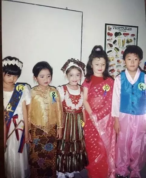 Potret masa kecil Kimberly Ryder Instagram