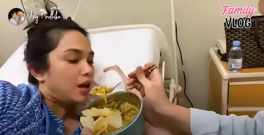 Ussy jelang lahiran anak Berbagai sumber