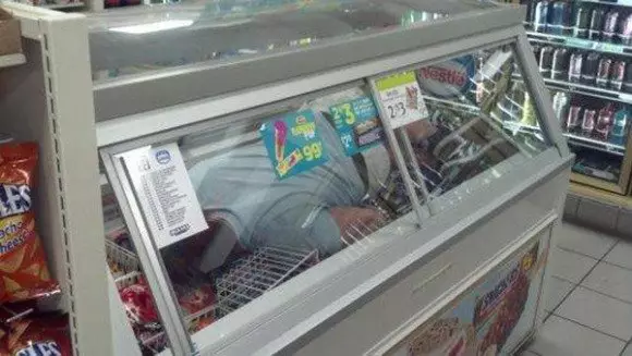 Potret tidur dalam pendingin Berbagai sumber Potret tidur dalam pendingin Berbagai sumber