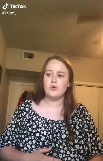 Video TikTok ibu nyaris jatuh TikTok/@lizjsm_