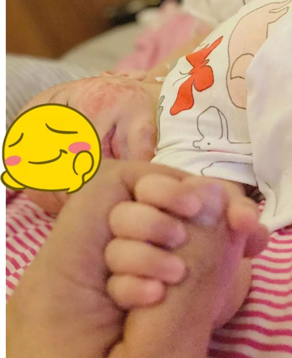 Potret perjuangan Mona Ratuliu © 2020 Instagram/@monaratuliu