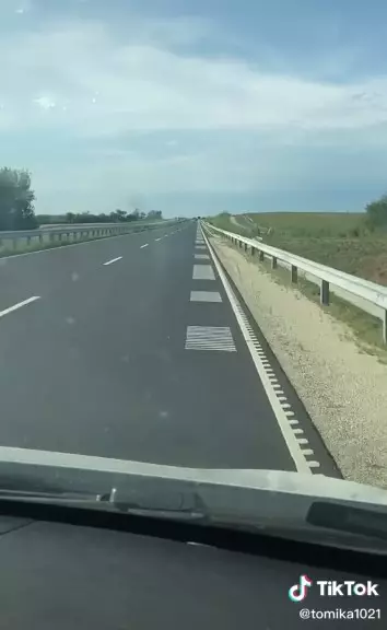 Jalan bernada Berbagai sumber