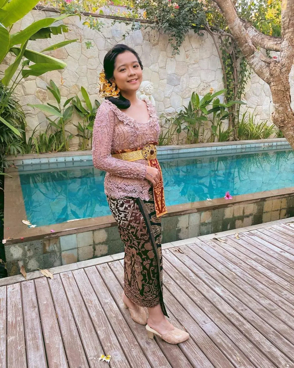 keluarga Uya Kuya pakai adat Bali Instagram keluarga Uya Kuya pakai adat Bali Instagram