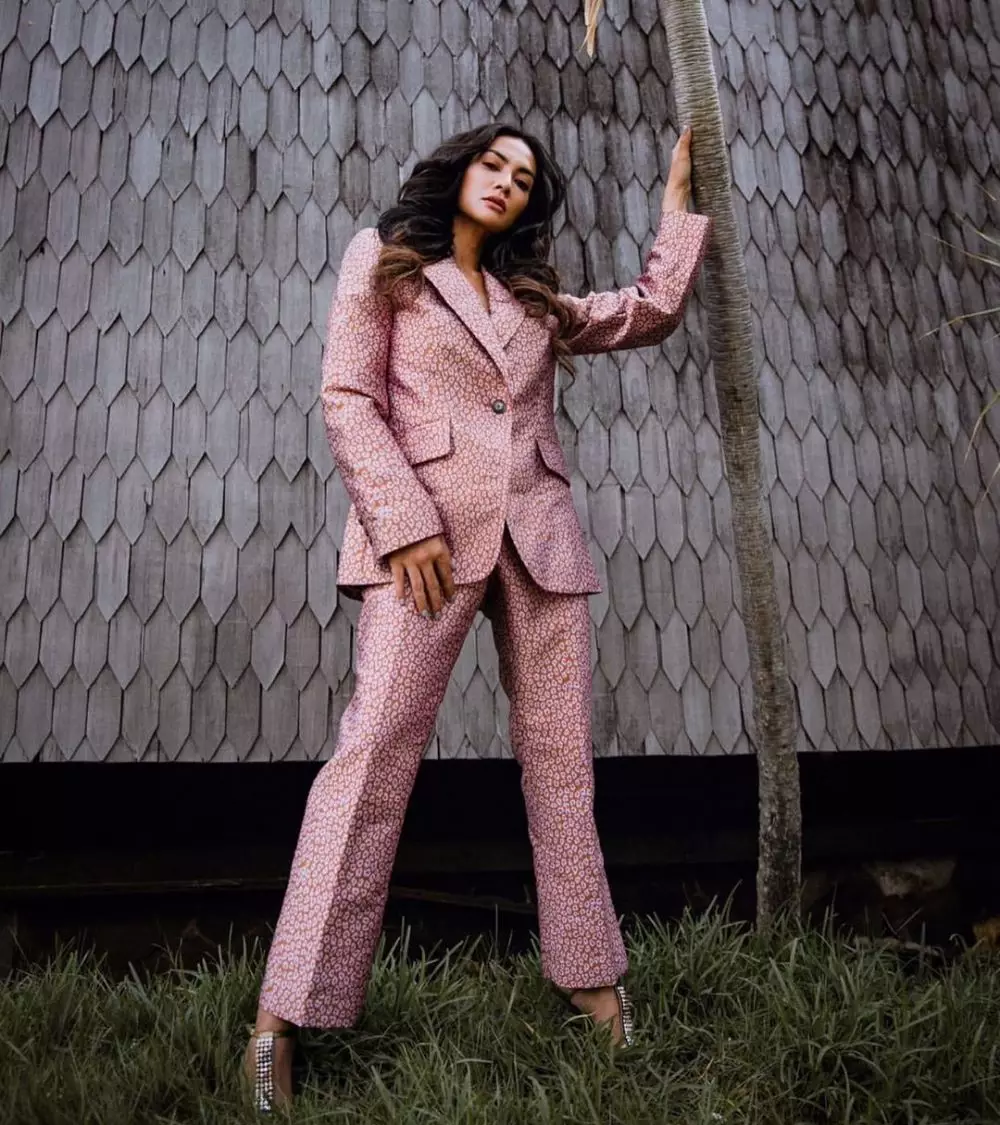 pemotretan masayu dalam berbagai tema Instagram