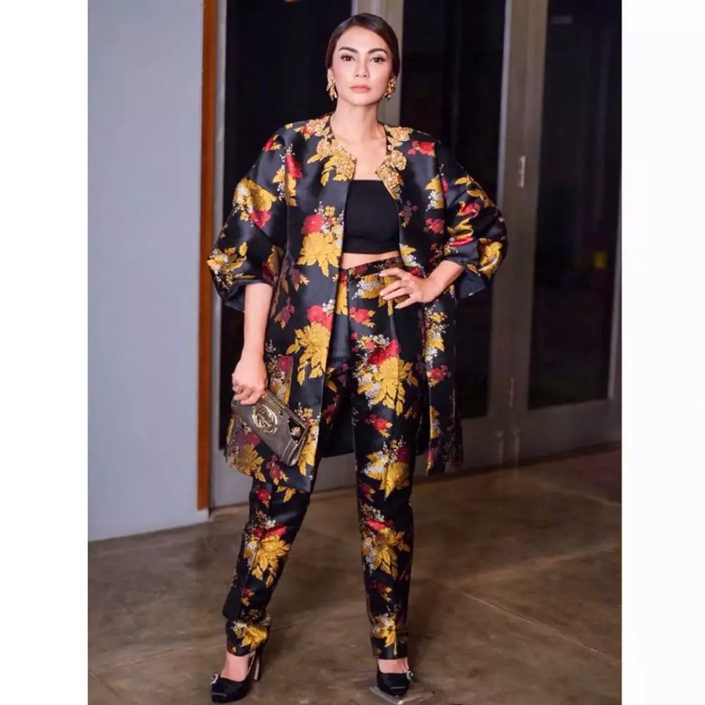 pemotretan masayu dalam berbagai tema Instagram