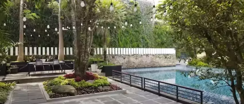 Penampakan halaman belakang rumah Momo Geisha © 2020 brilio.net Penampakan halaman belakang rumah Momo Geisha © 2020 brilio.net