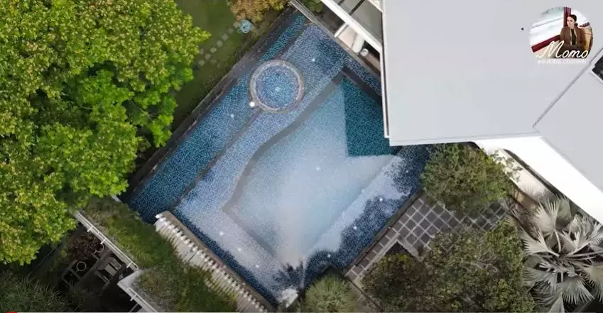 Penampakan halaman belakang rumah Momo Geisha © 2020 brilio.net Penampakan halaman belakang rumah Momo Geisha © 2020 brilio.net