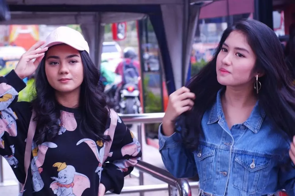 potret kebersamaan Ochi Rosdiana & Ersya Aurelia © 2020 Instagram potret kebersamaan Ochi Rosdiana & Ersya Aurelia © 2020 Instagram