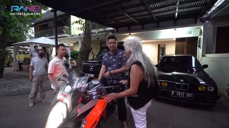 momen Gideon Tengker ke rumah Gigi YouTube