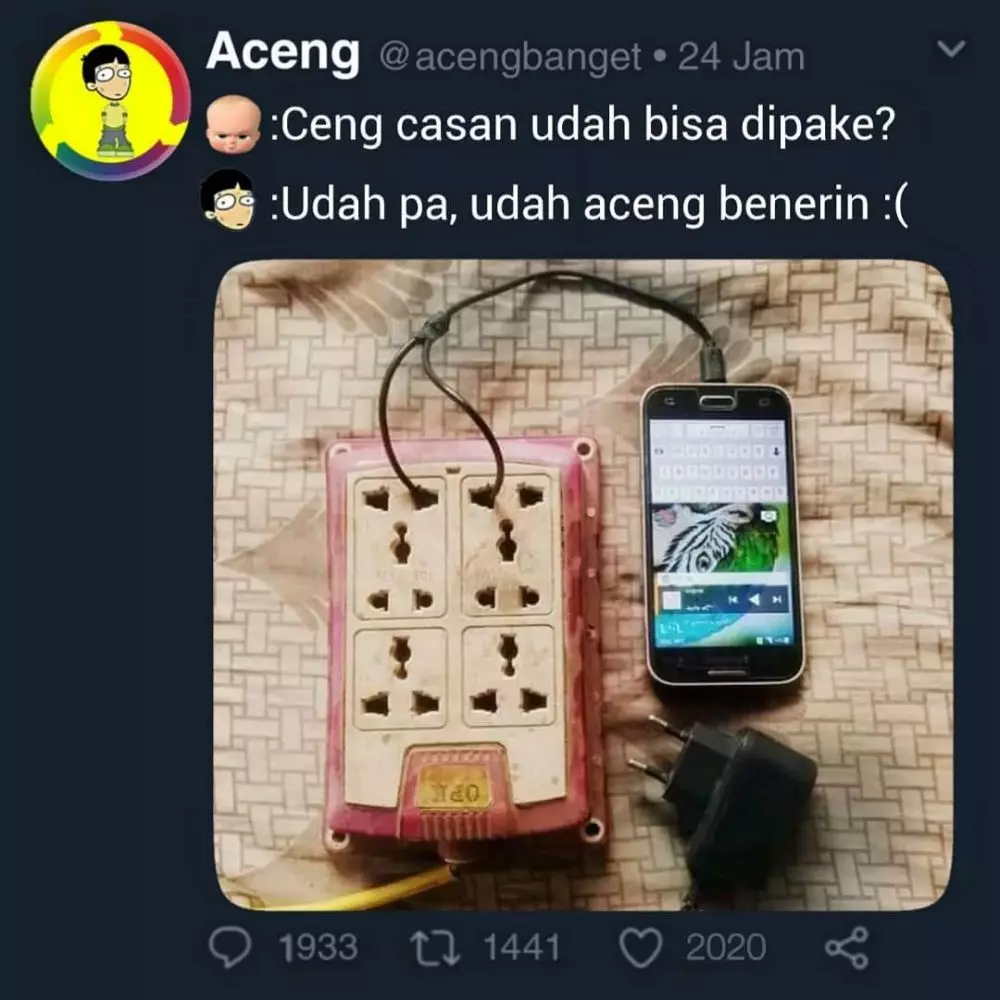 meme lucu benerin gadget © 2020 instagram.com
