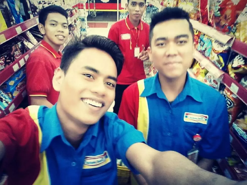 Potret beda pilihan Berbagai sumber Potret beda pilihan Berbagai sumber